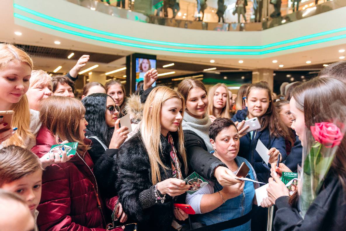 Чорна п&#039;ятниця 2019 — LAUD, автограф-сесія Євгена Кота і Ксенії Мішиной image-130