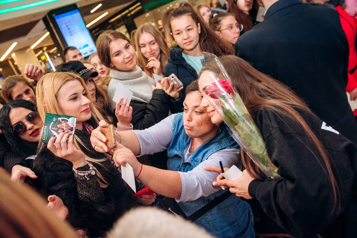 Чорна п&#039;ятниця 2019 — LAUD, автограф-сесія Євгена Кота і Ксенії Мішиной image-132