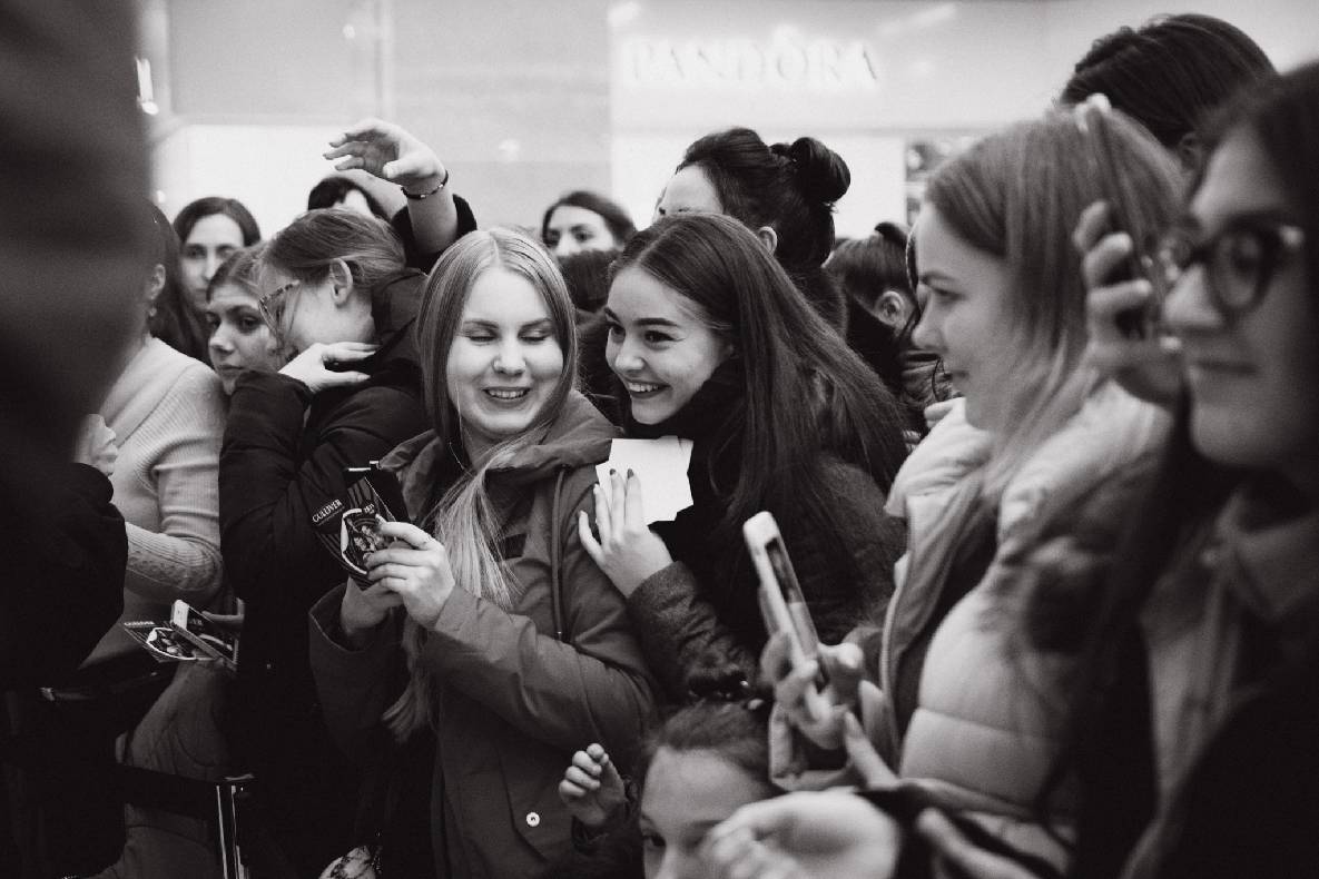 Чорна п&#039;ятниця 2019 — LAUD, автограф-сесія Євгена Кота і Ксенії Мішиной image-131