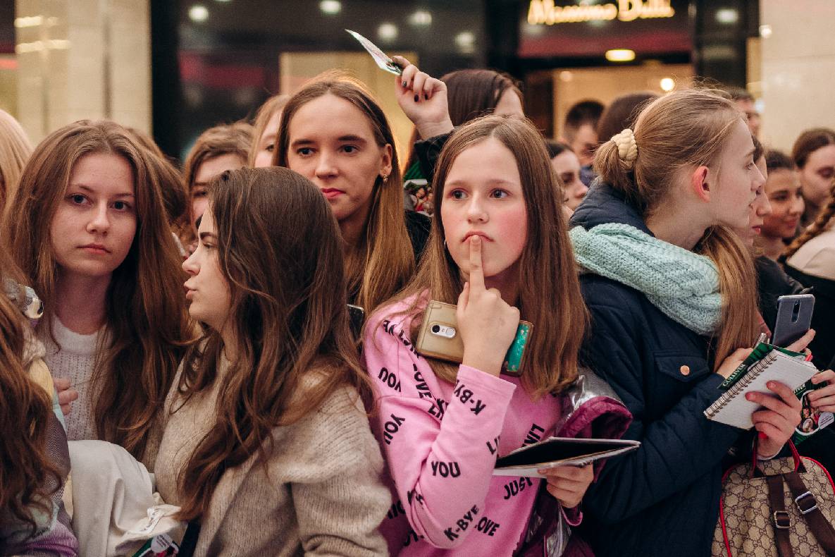 Чорна п&#039;ятниця 2019 — LAUD, автограф-сесія Євгена Кота і Ксенії Мішиной image-174