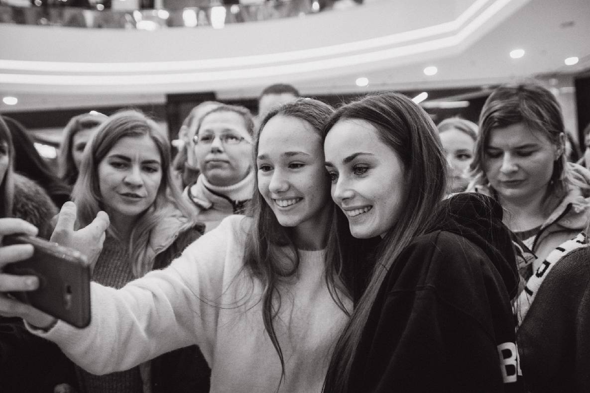 Чорна п&#039;ятниця 2019 — LAUD, автограф-сесія Євгена Кота і Ксенії Мішиной image-192