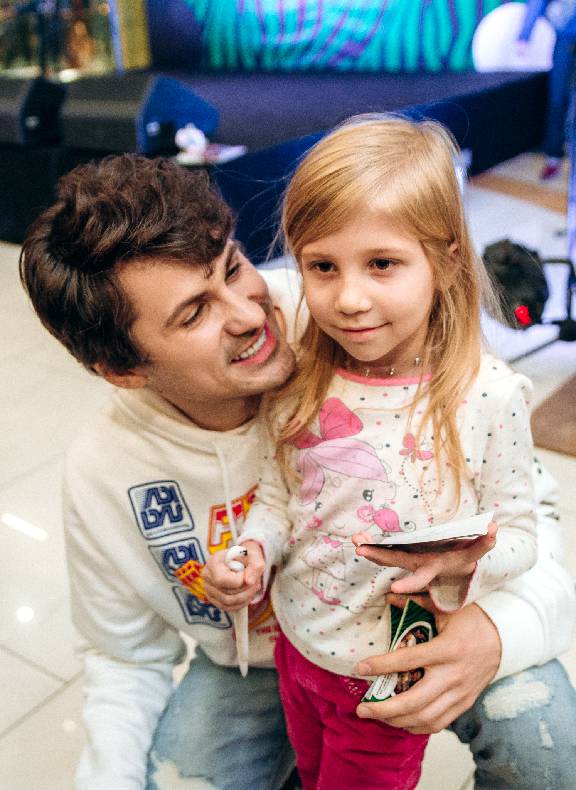 Чорна п&#039;ятниця 2019 — LAUD, автограф-сесія Євгена Кота і Ксенії Мішиной image-214