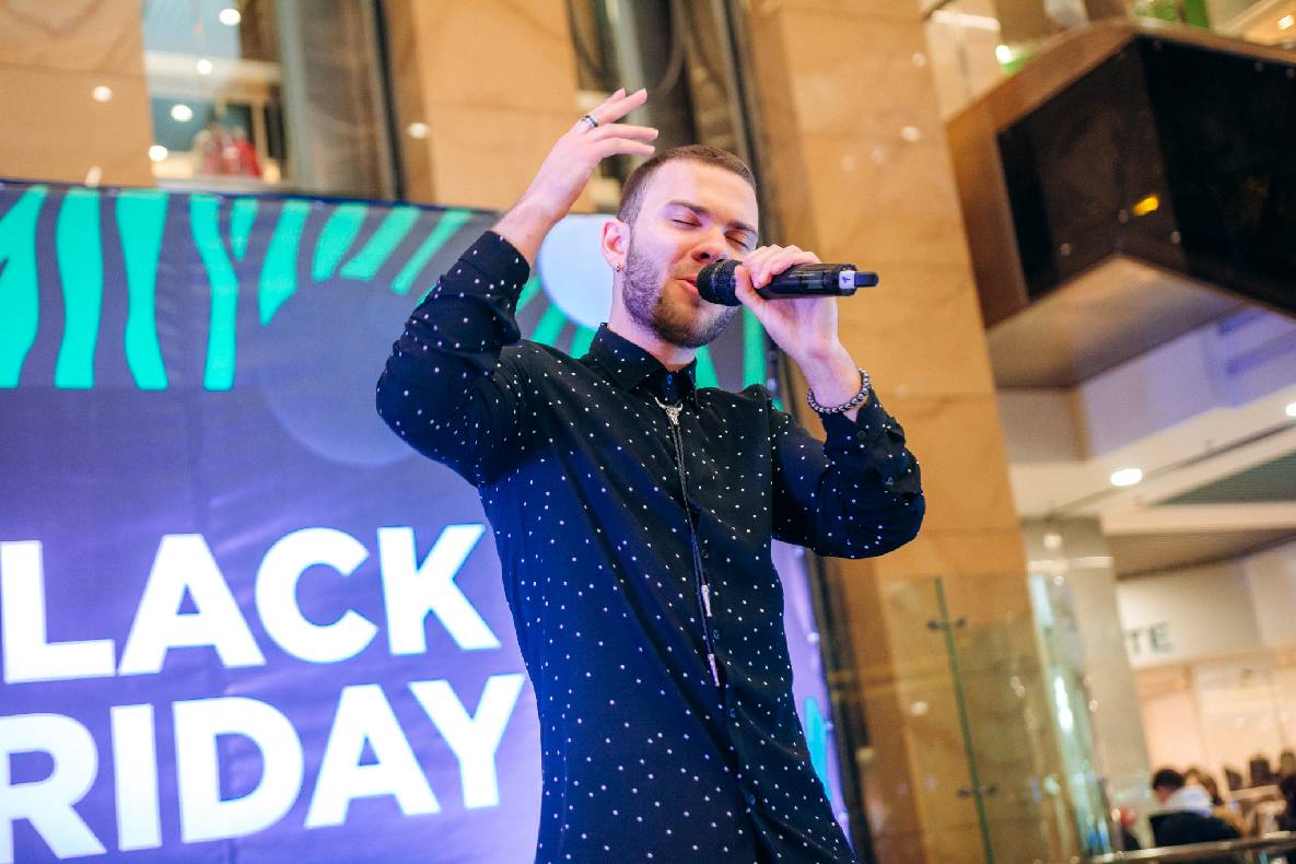 Чорна п&#039;ятниця 2019 — LAUD, автограф-сесія Євгена Кота і Ксенії Мішиной image-223