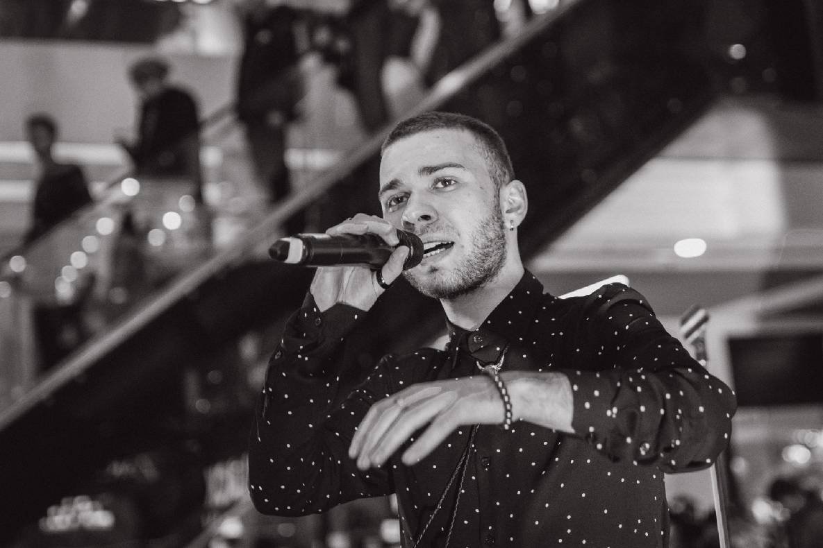 Чорна п&#039;ятниця 2019 — LAUD, автограф-сесія Євгена Кота і Ксенії Мішиной image-228