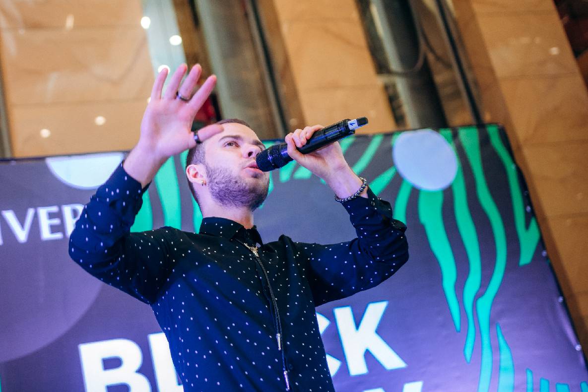 Чорна п&#039;ятниця 2019 — LAUD, автограф-сесія Євгена Кота і Ксенії Мішиной image-231