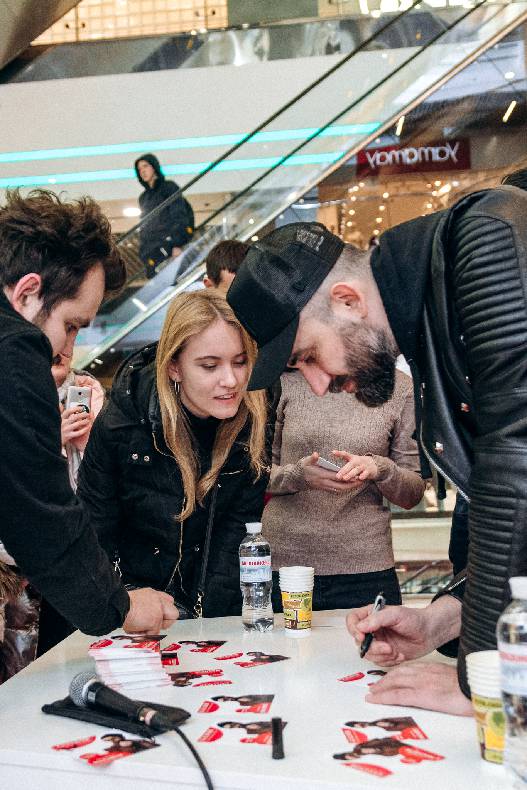 Автограф сессия MACHETE image-91