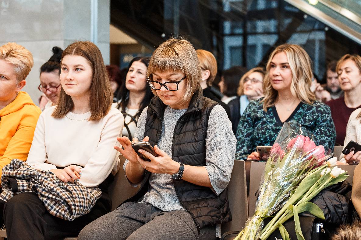 8 Березня в ТРЦ GULLIVER image-27