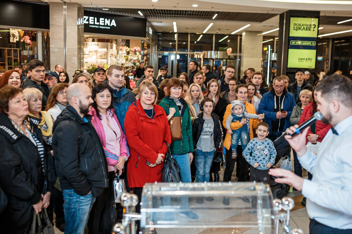 8 Березня в ТРЦ GULLIVER image-181