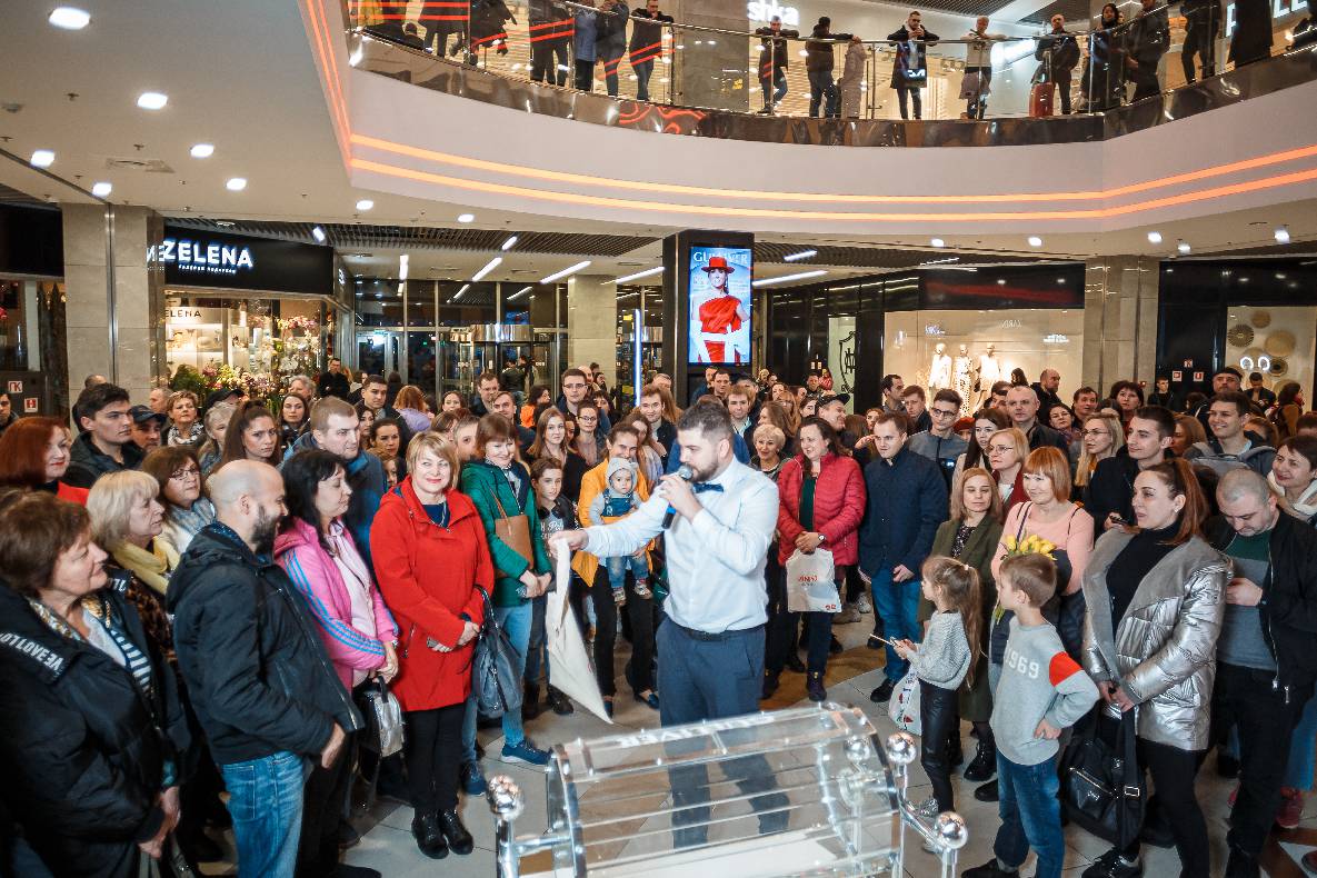 8 Березня в ТРЦ GULLIVER image-182