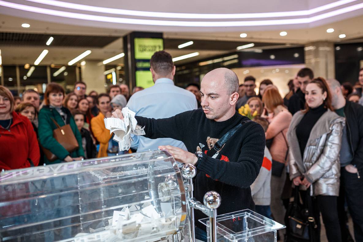 8 Березня в ТРЦ GULLIVER image-188