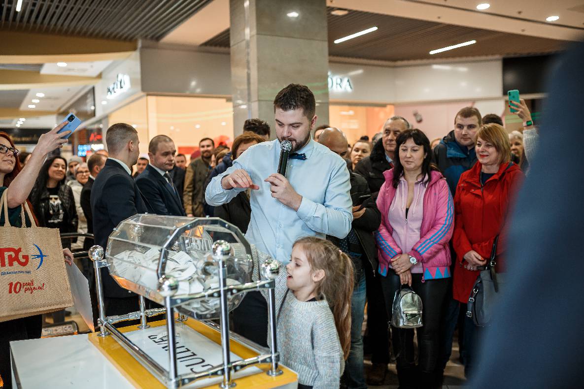 8 Березня в ТРЦ GULLIVER image-200