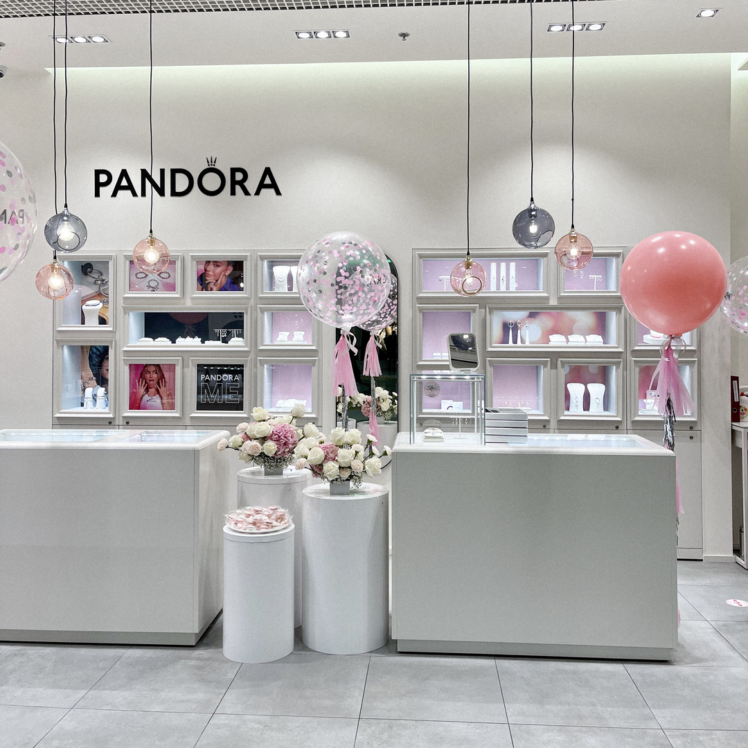 Shop Pandora in the center of Kiev in the Gulliver shopping center