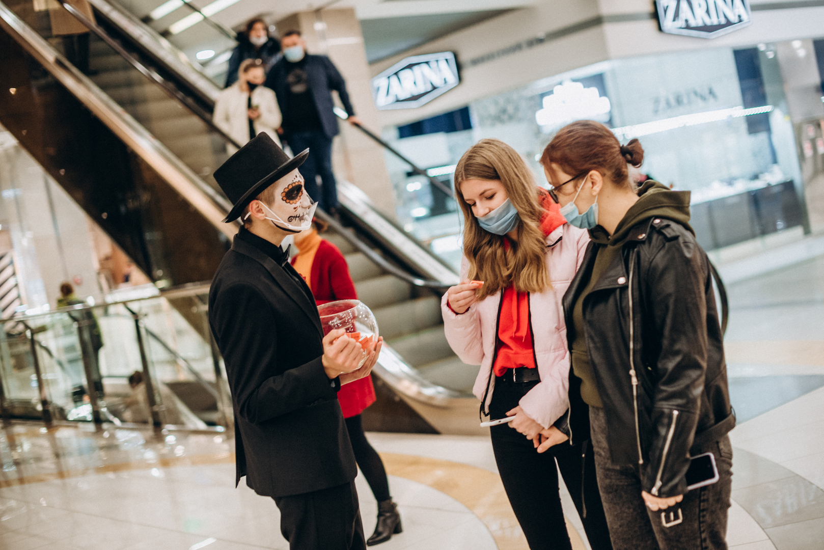 Halloween in Gulliver image-97