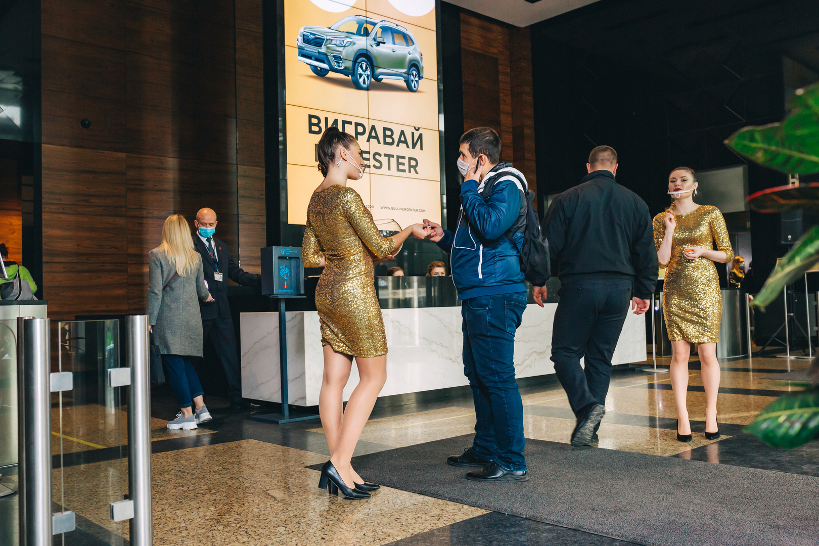 День рождения ТРЦ Gulliver — 7 лет на высоте! image-19