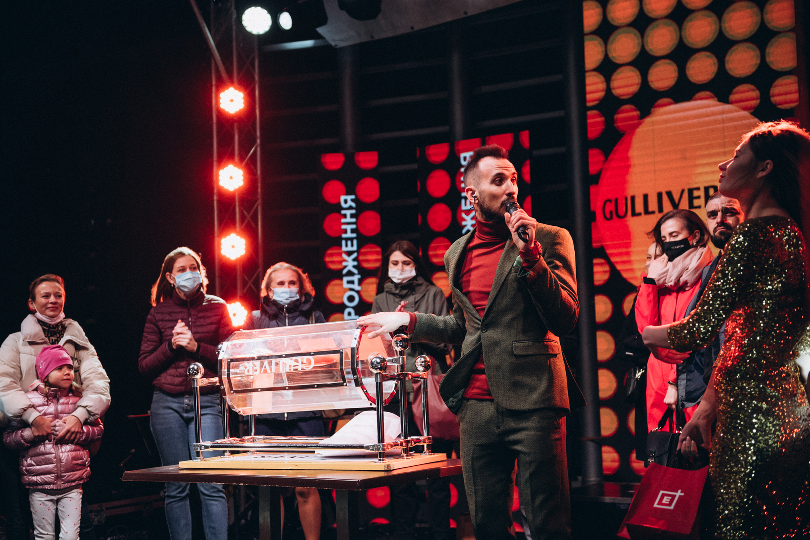 День рождения ТРЦ Gulliver — 7 лет на высоте! image-455