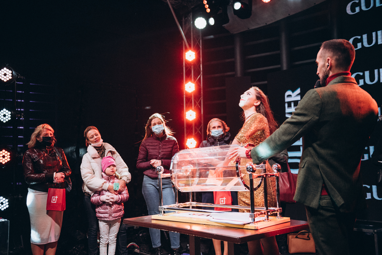 День рождения ТРЦ Gulliver — 7 лет на высоте! image-472