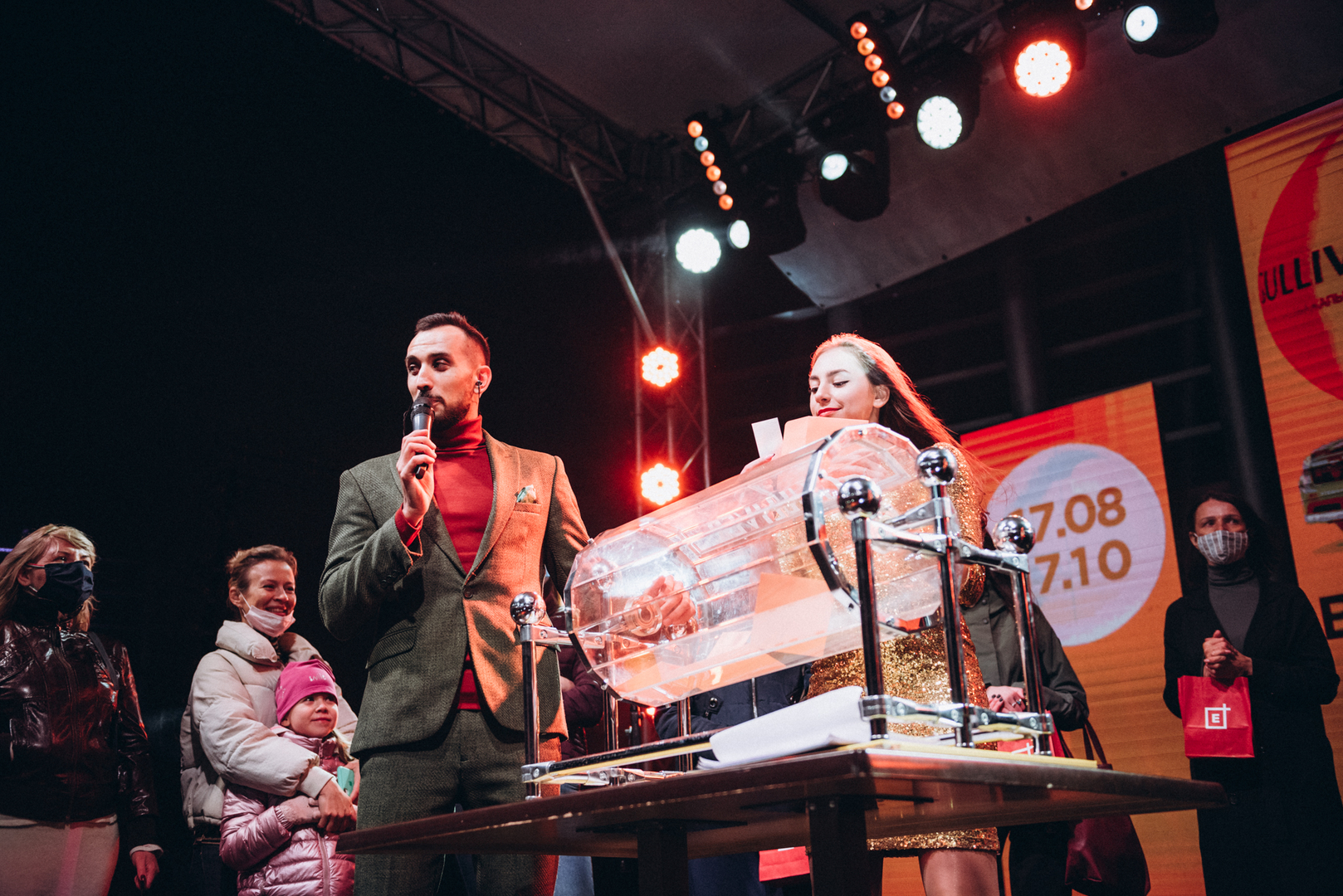 День рождения ТРЦ Gulliver — 7 лет на высоте! image-480