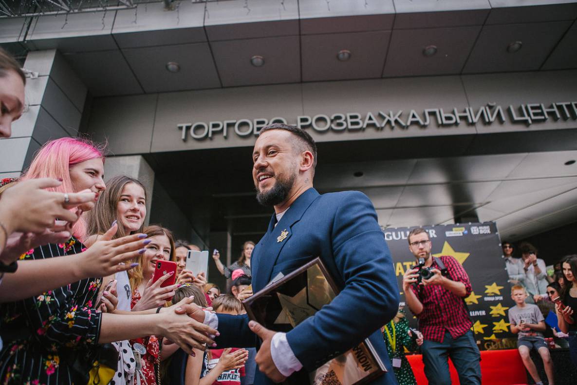 В Киеве на «Площади звезд» открыли звезду MONATIK image-0