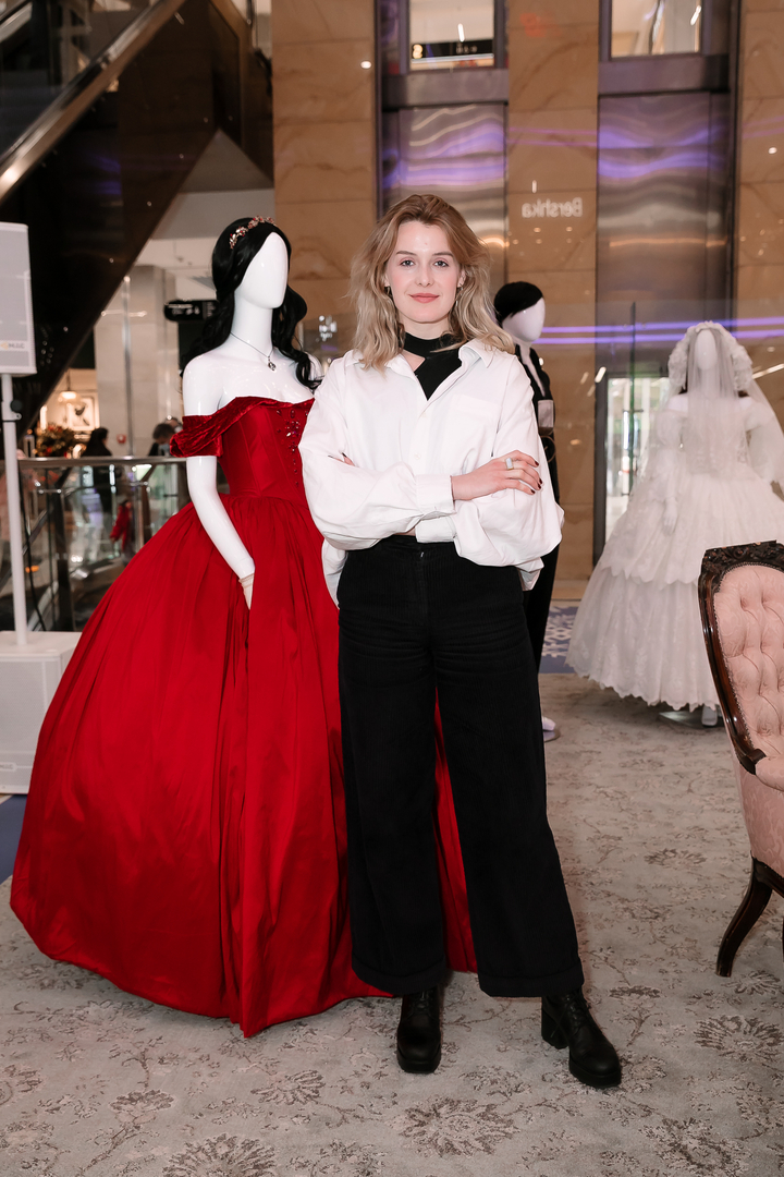 Произошла презентация картин и автограф-сессия акторов сериала “Кофе с Кардамоном” image-4