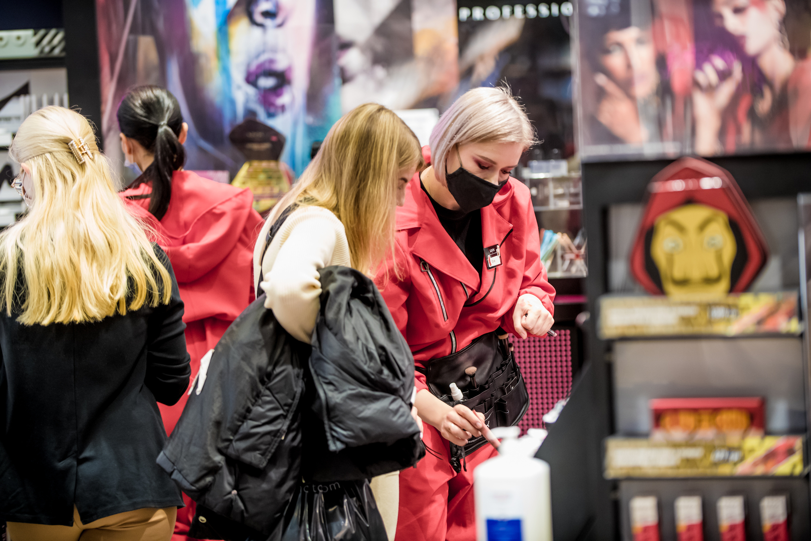 Black Friday at the Gulliver mall image-13