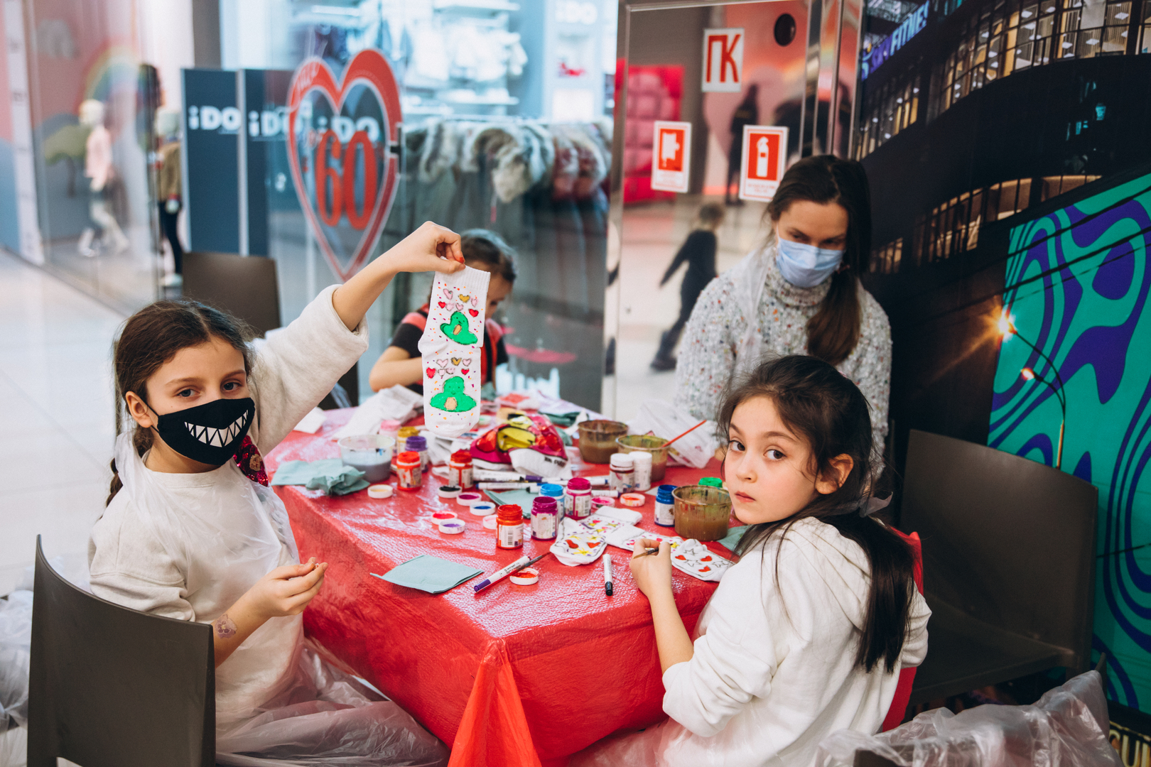 Love is Gulliver image-0