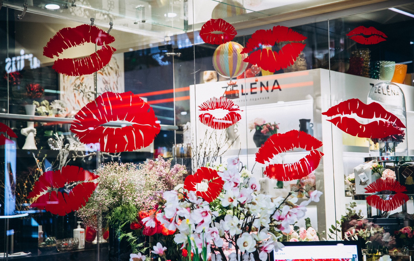 Love is Gulliver image-5