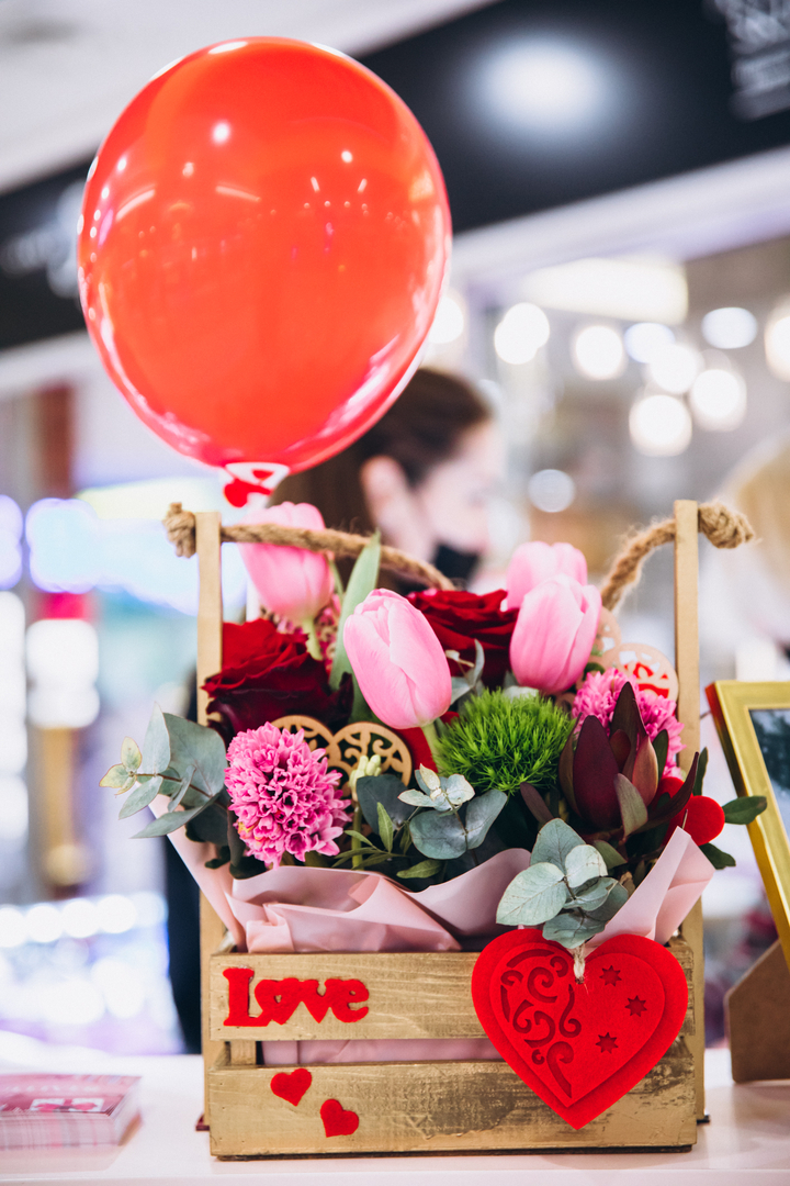 Love is Gulliver image-18