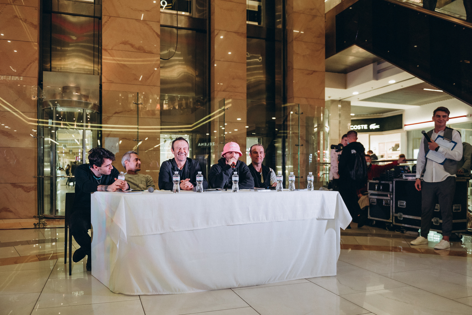 An autograph session of the Okean Elzy and Kalush image-24