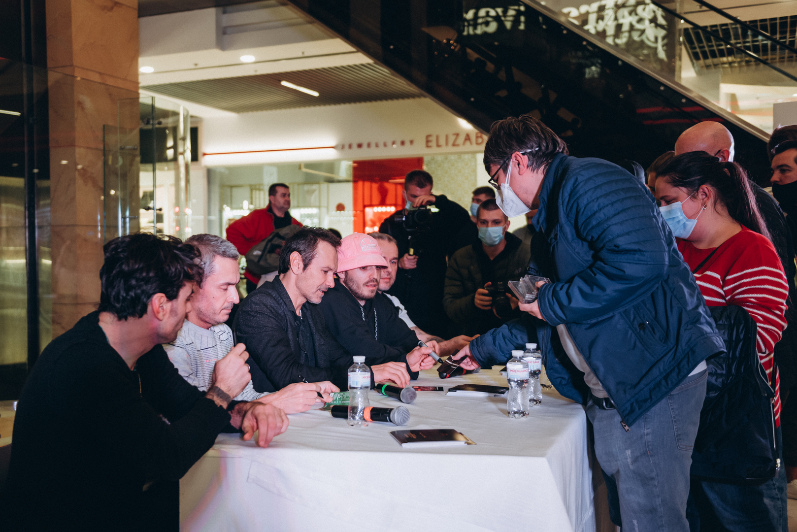 An autograph session of the Okean Elzy and Kalush image-27