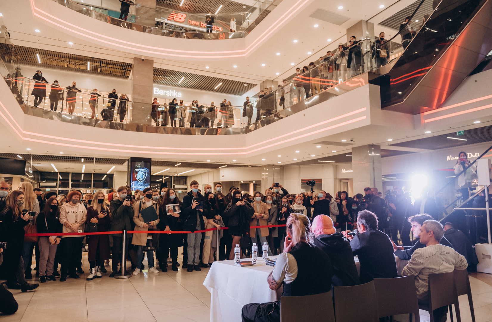 An autograph session of the Okean Elzy and Kalush image-36