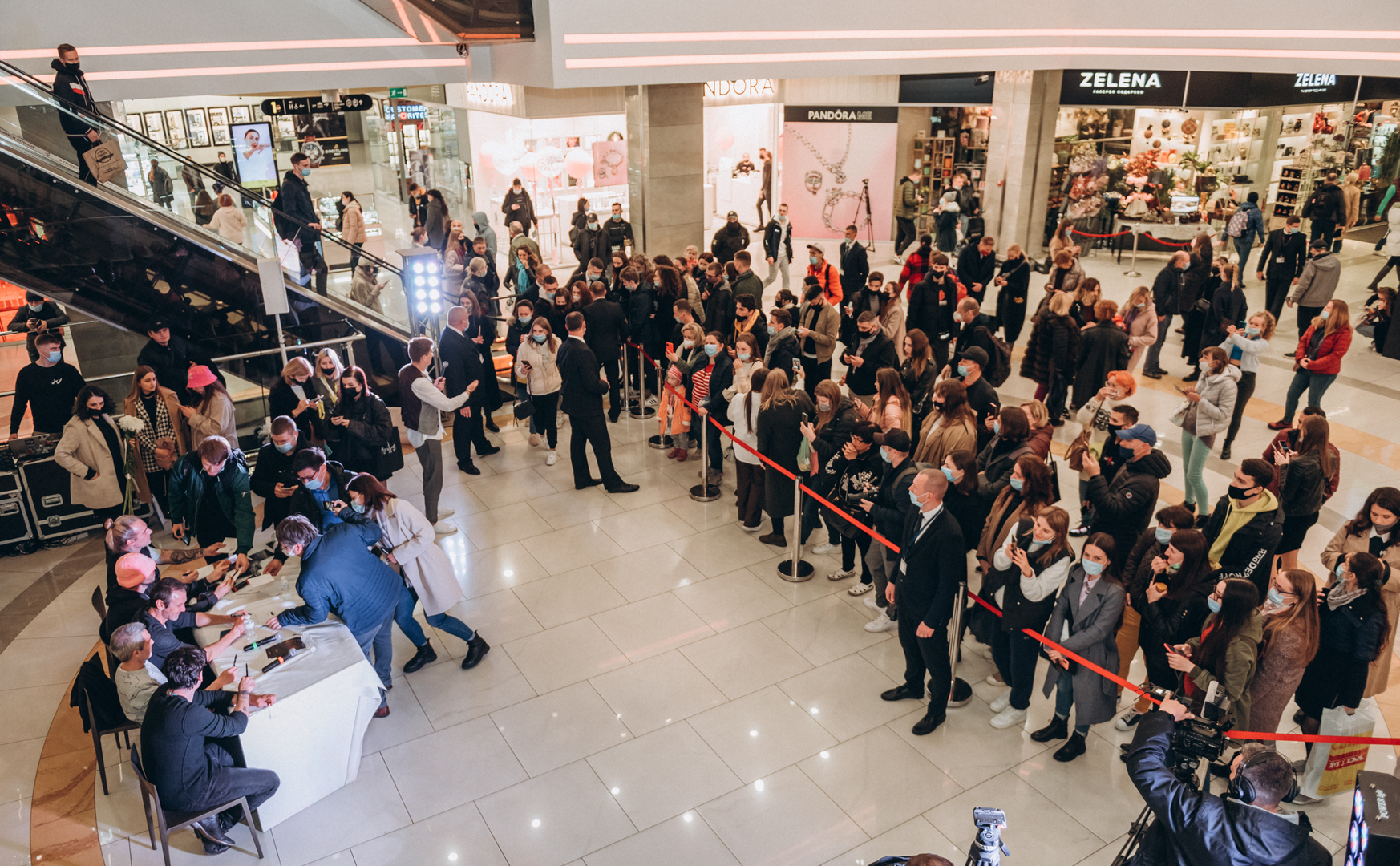 An autograph session of the Okean Elzy and Kalush image-59