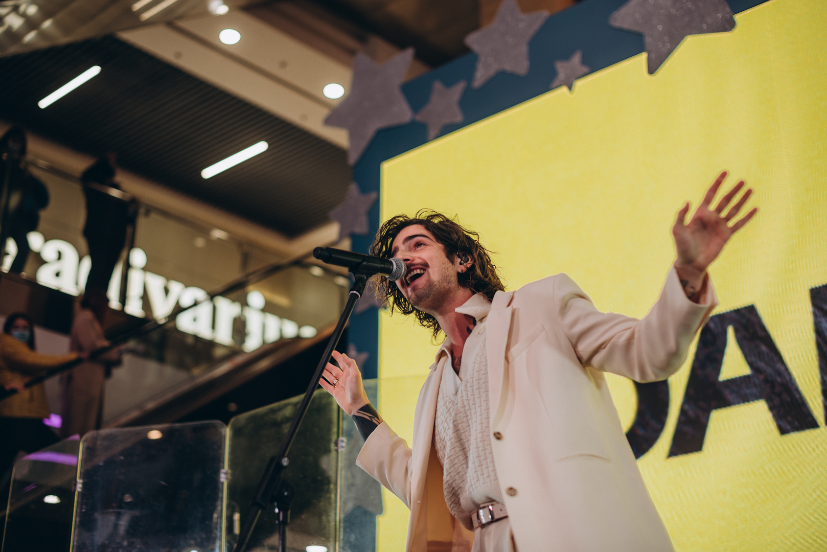 Gulliver&#039;s 8th Birthday is Just Space! image-45