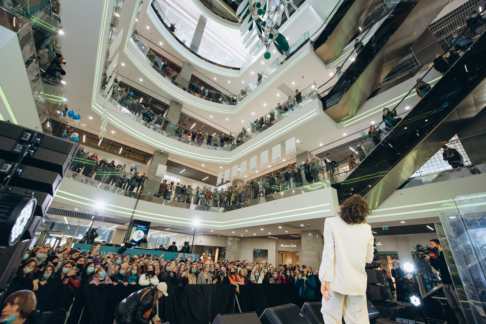 Gulliver&#039;s 8th Birthday is Just Space! image-52