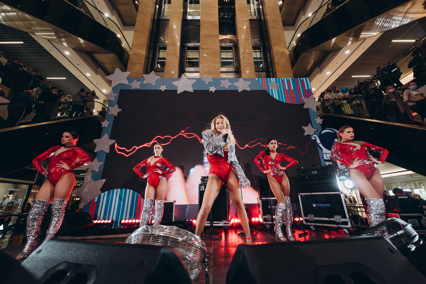 Gulliver&#039;s 8th Birthday is Just Space! image-85