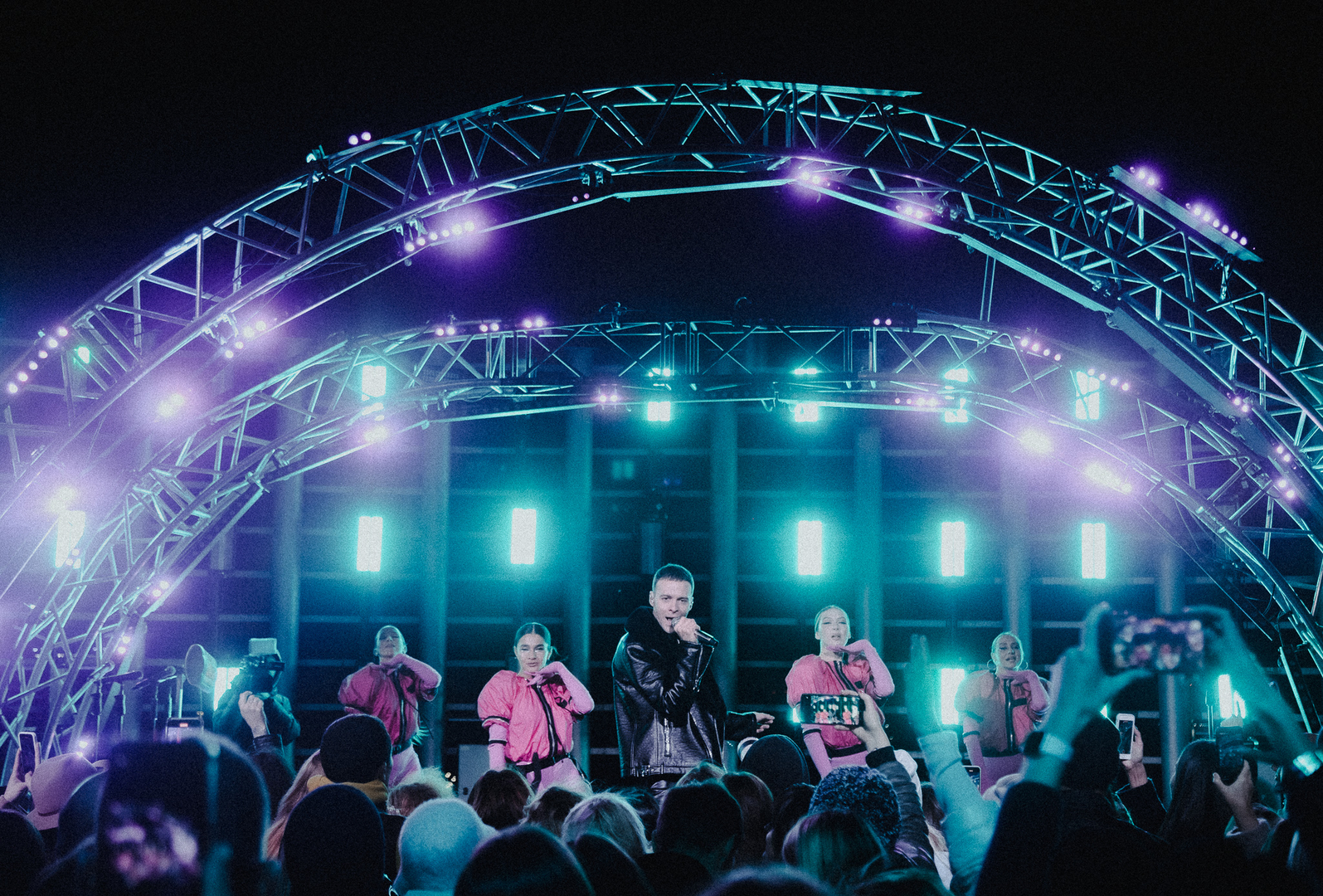 Gulliver&#039;s 8th Birthday is Just Space! image-213