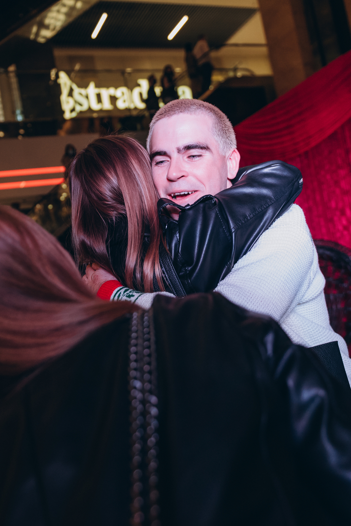 Автограф сессия с WELLBOY в Gulliver! image-25