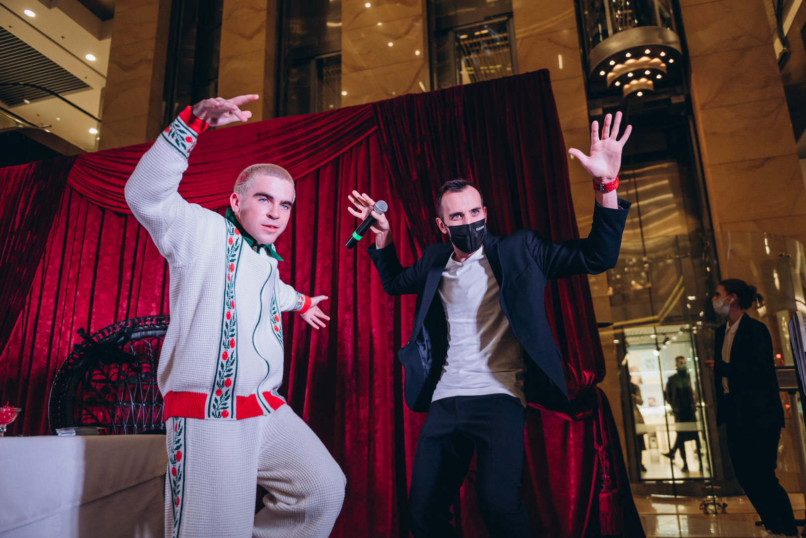 Автограф сессия с WELLBOY в Gulliver! image-26