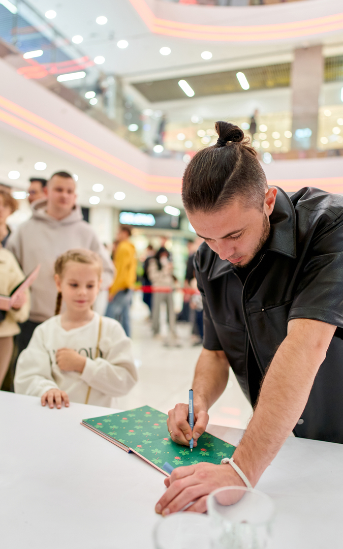 Гала-презентацію проєкту «Книга-мандрівка. Міста» image-8