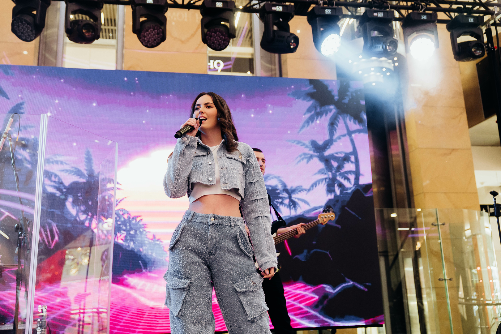 Зірковий весняний концерт  image-35