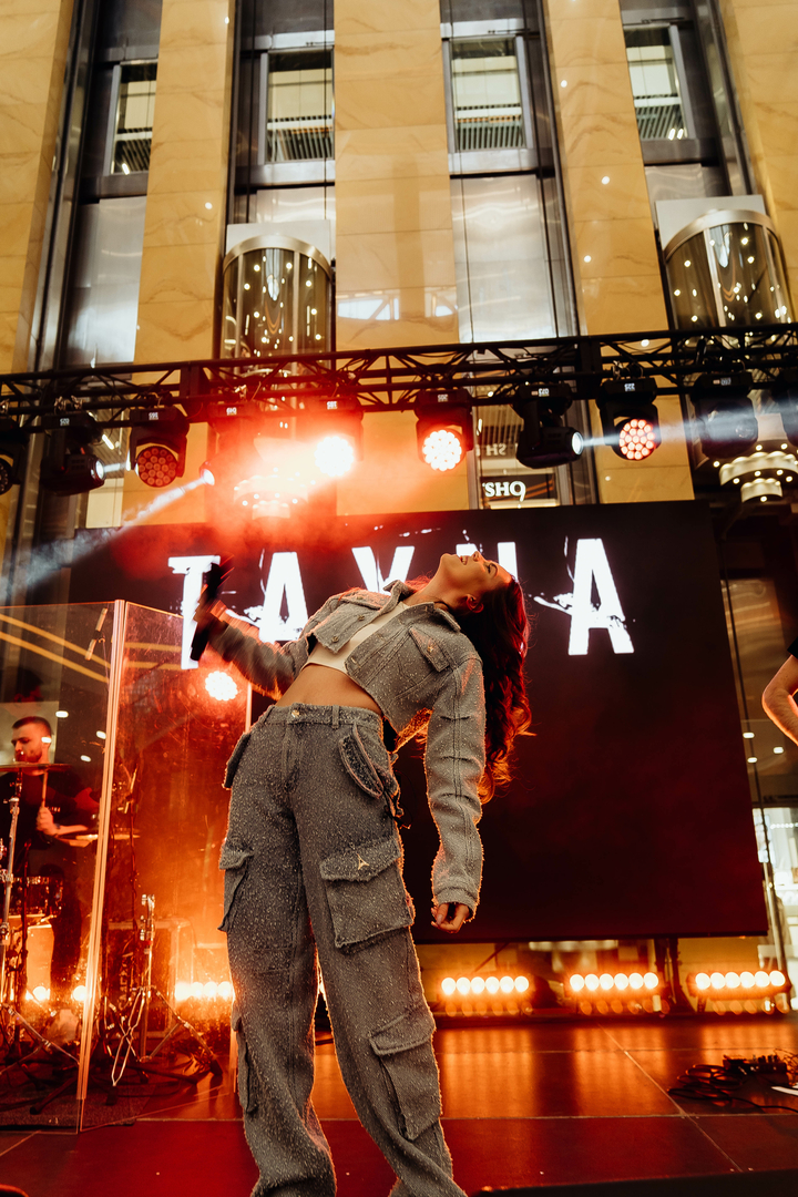 Зірковий весняний концерт  image-45