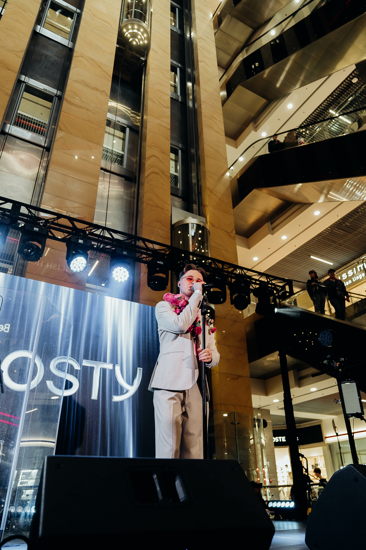 Зірковий весняний концерт  image-72