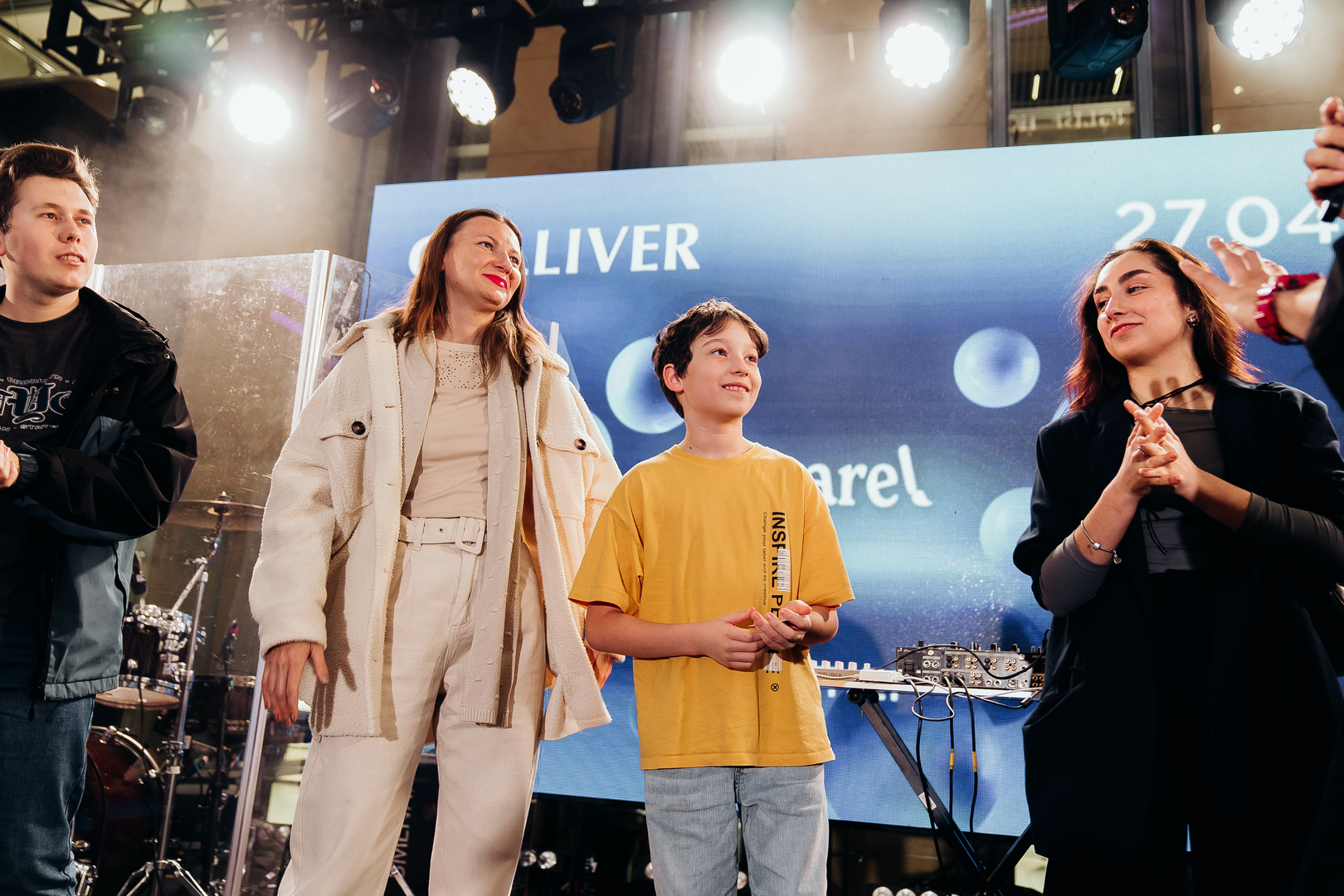 Зірковий весняний концерт  image-101