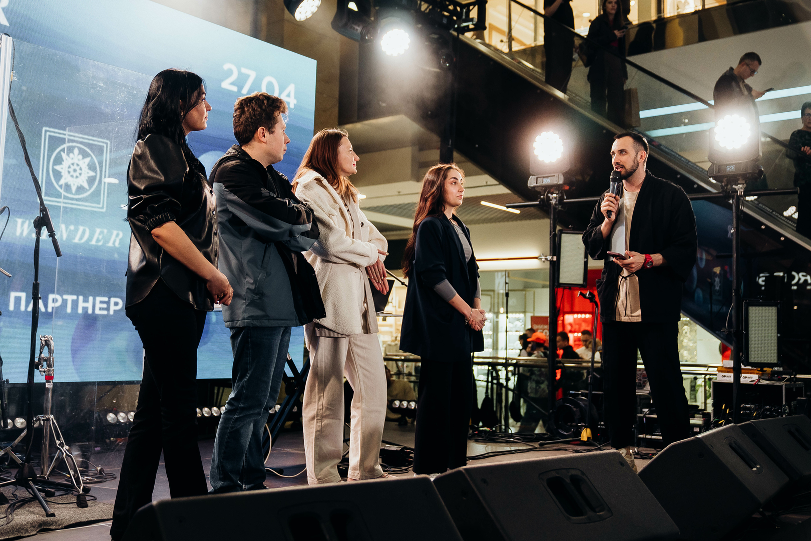 Зірковий весняний концерт  image-103