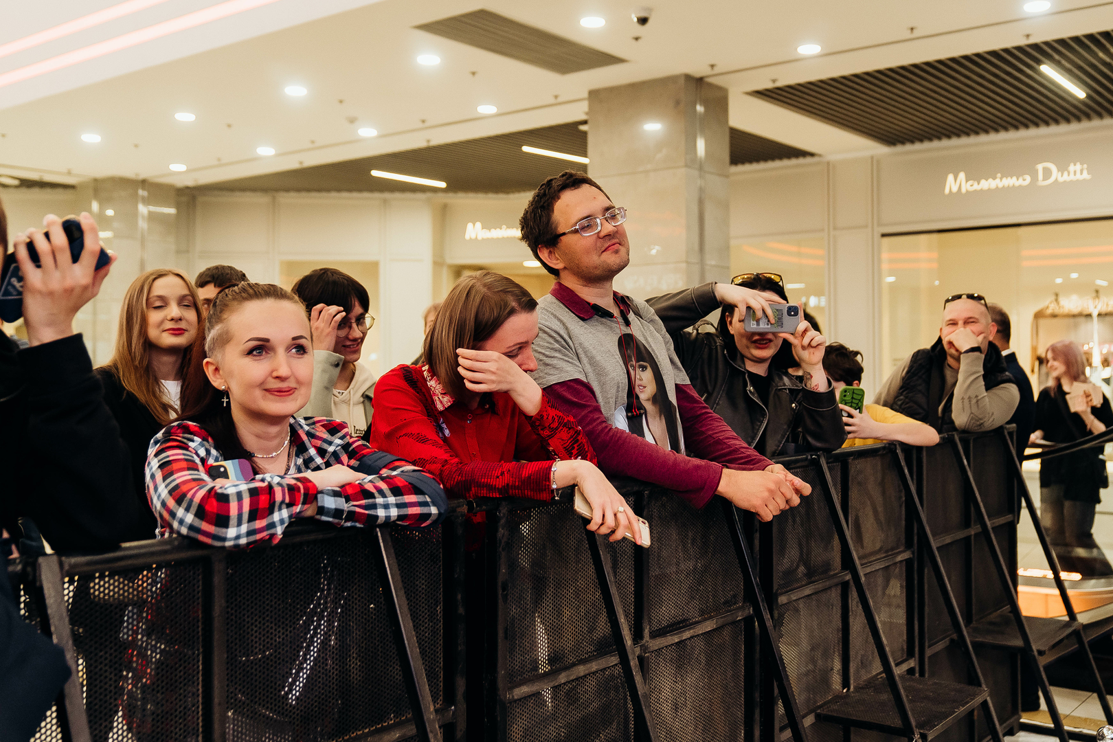 Зірковий весняний концерт  image-104