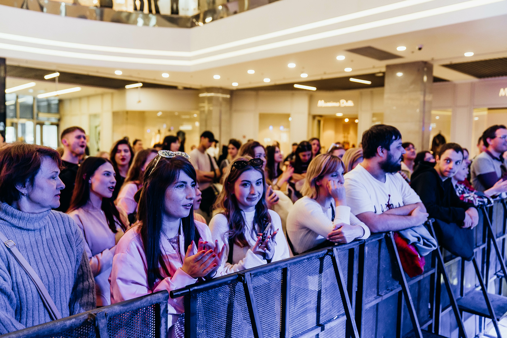 Зірковий весняний концерт  image-140