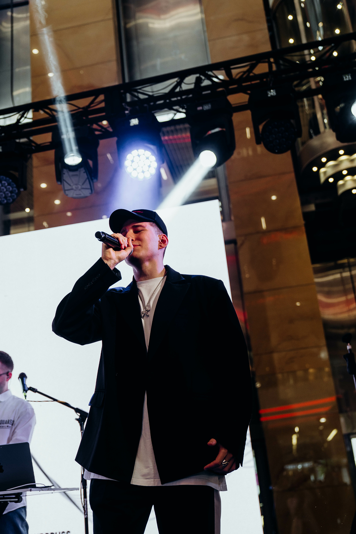 Зірковий весняний концерт  image-144