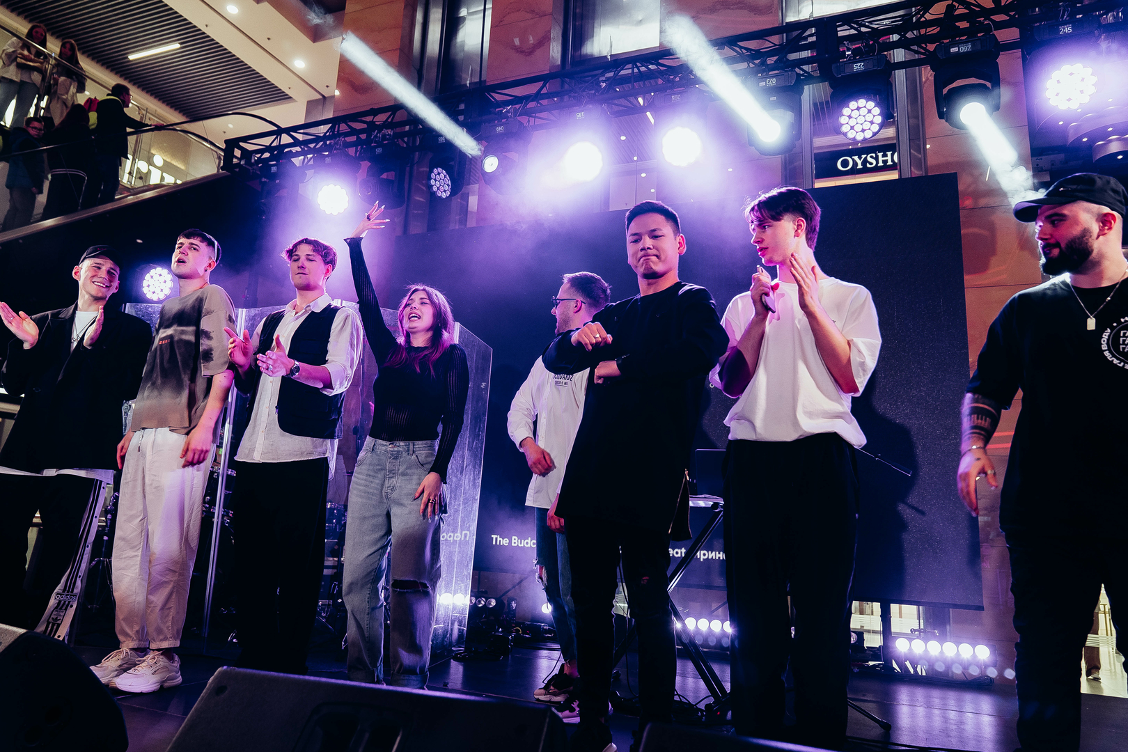 Зірковий весняний концерт  image-159