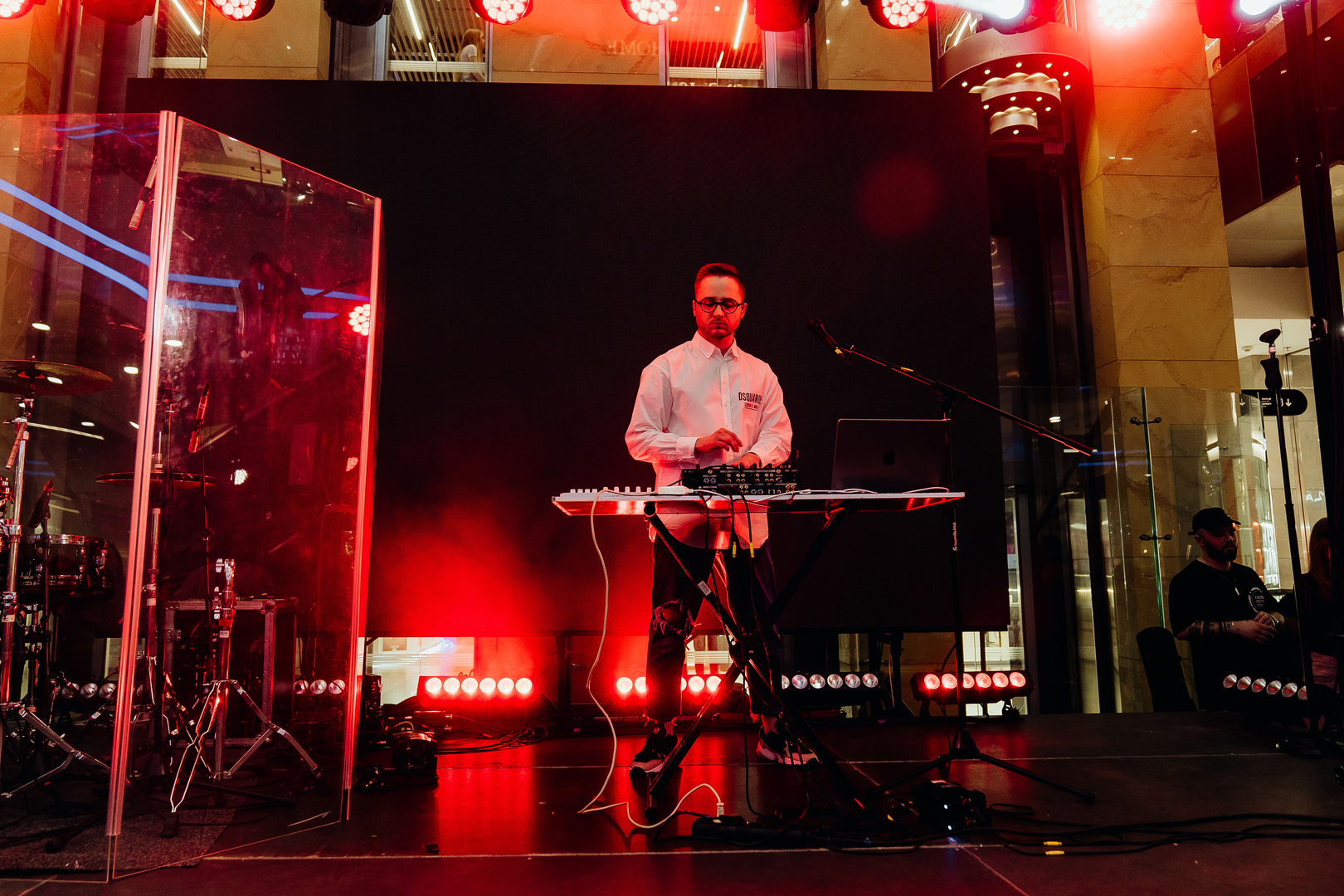 Зірковий весняний концерт  image-163