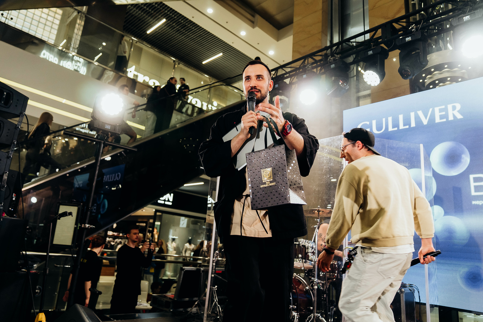 Зірковий весняний концерт  image-164