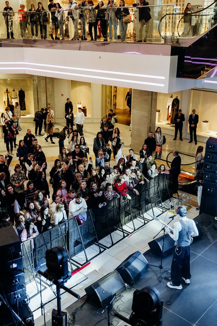 Зірковий весняний концерт  image-203